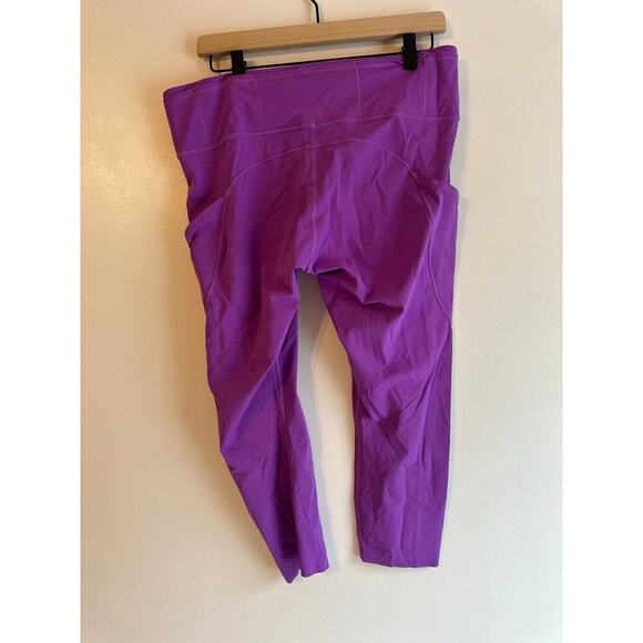 Lululemon Fast & Free High-Rise Crop 23” Moonlit Magenta Quick Dry Run Size 14 - Picture 3 of 6